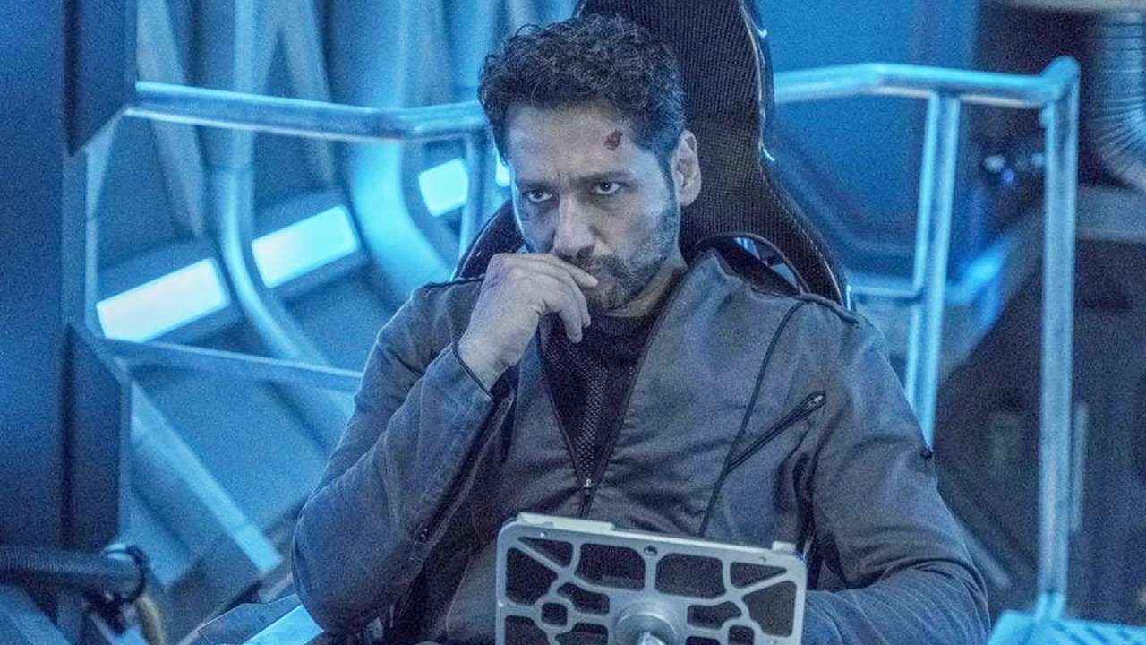 Cas Anvar (Alex Kamal)
