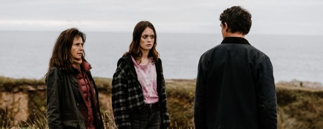 Anouk Grinberg, Jane Cara et Pierre Perrier dans la nouvelle série de France 2.