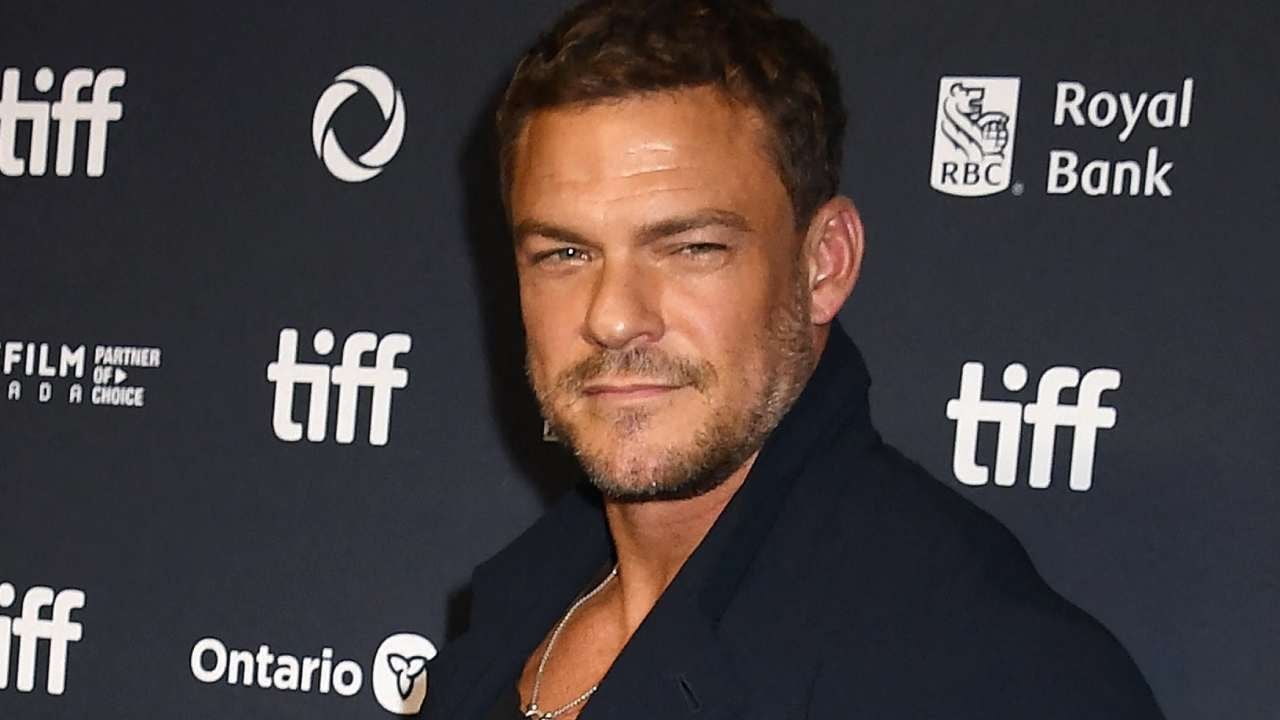 "Ils nous ont mal traités" : la star de Reacher regrette sa participation à cette saga culte