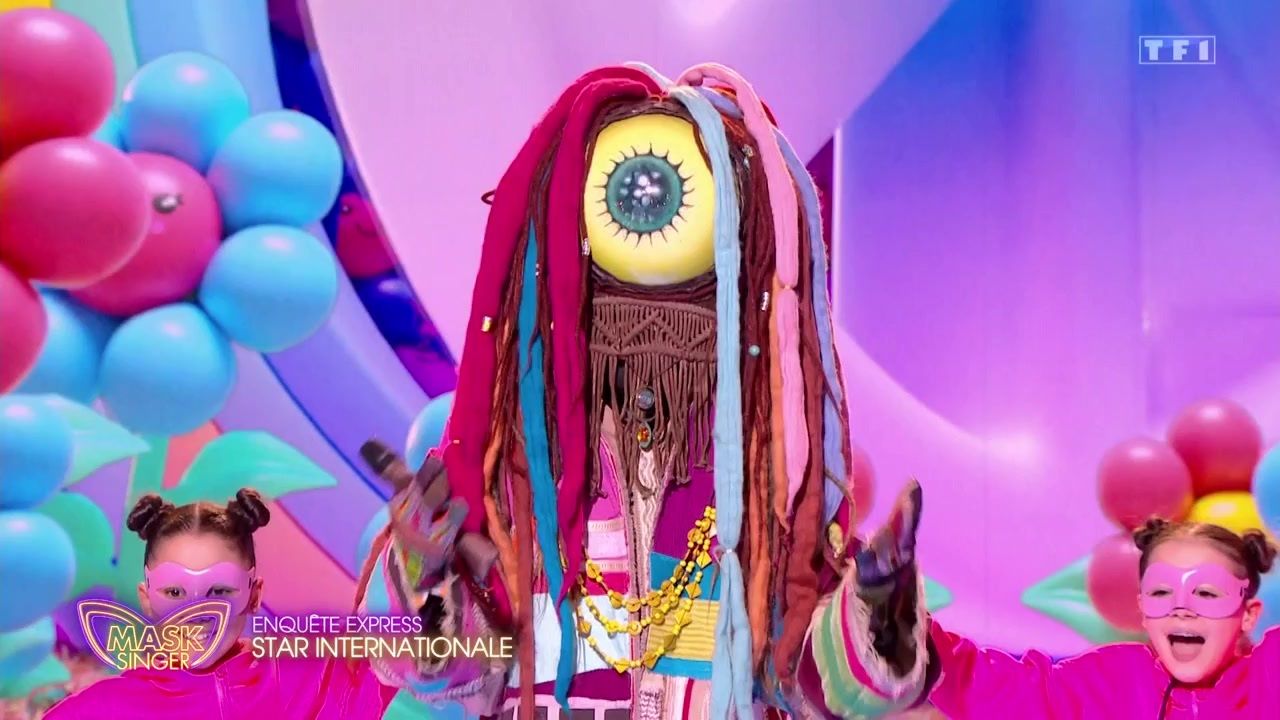 Mask Singer 2025 : le Cyclope démasqué, qui se cachait derrière la première star  internationale de la saison ? - TV ACTU by AlloCiné