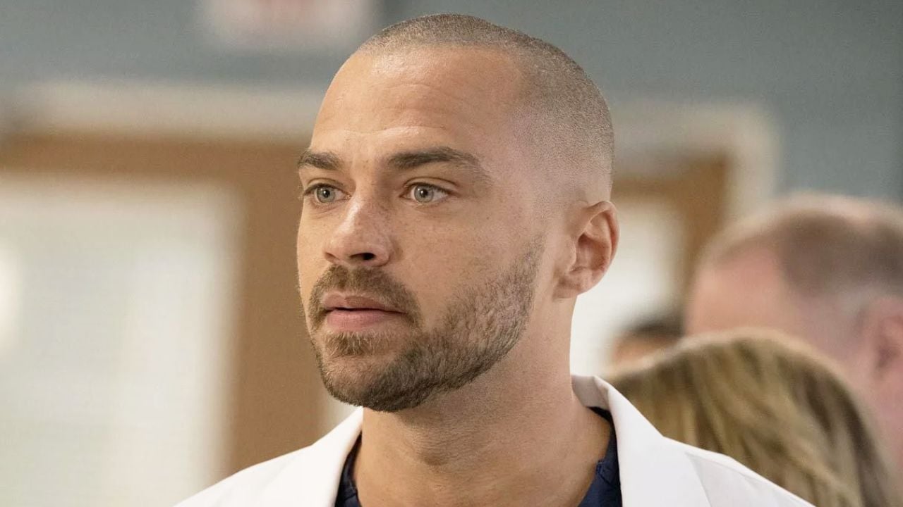 After Gray’s anatomy, Jesse Williams (Jackson) is a hero of a new terrible series! Here is a trailer for Hotel Costiera After Gray’s anatomy, Jesse Williams (Jackson) is a hero of a new terrible series! Here is a trailer for Hotel Costiera
