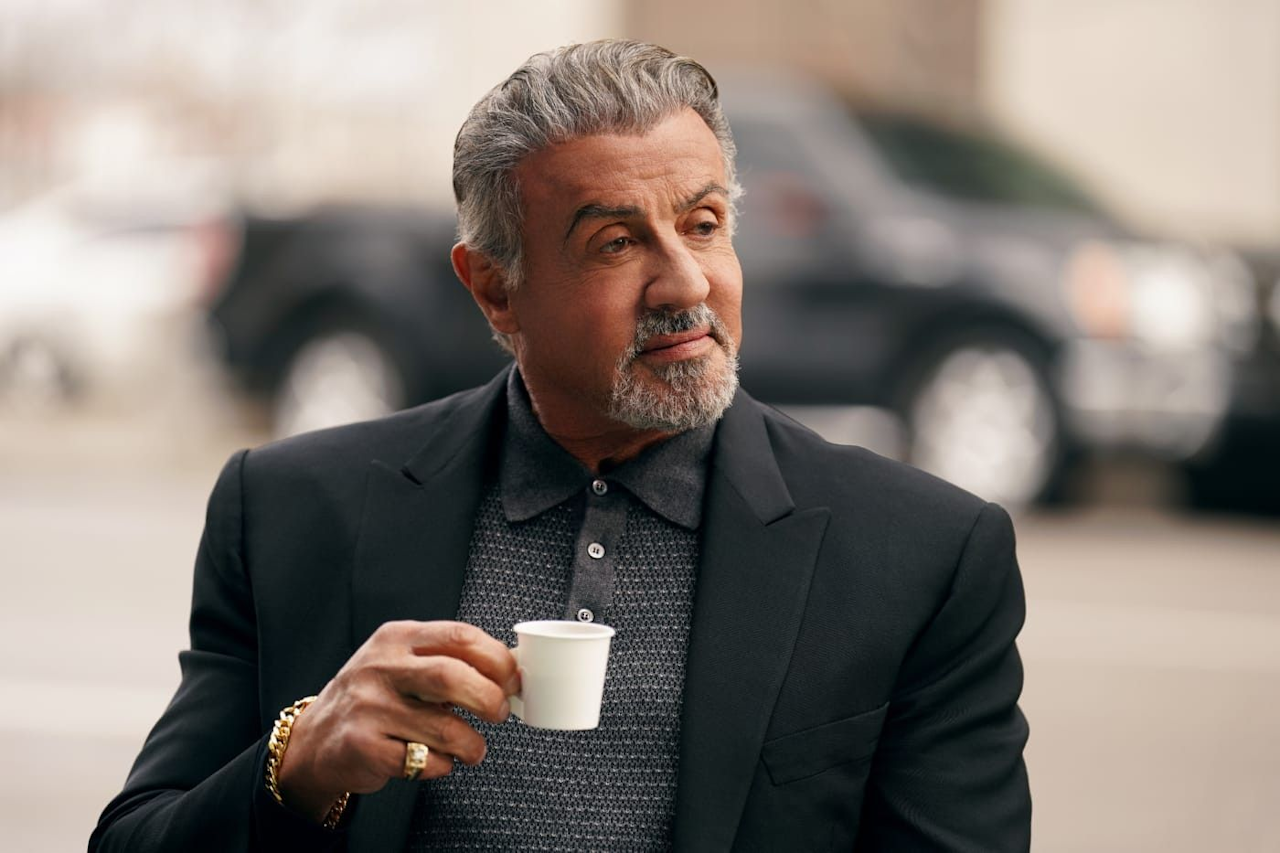 Habituée à être numéro 1, cette série de Sylvester Stallone revient avec une saison 4 qui a résisté aux tensions en coulisses ! Voici les premières images