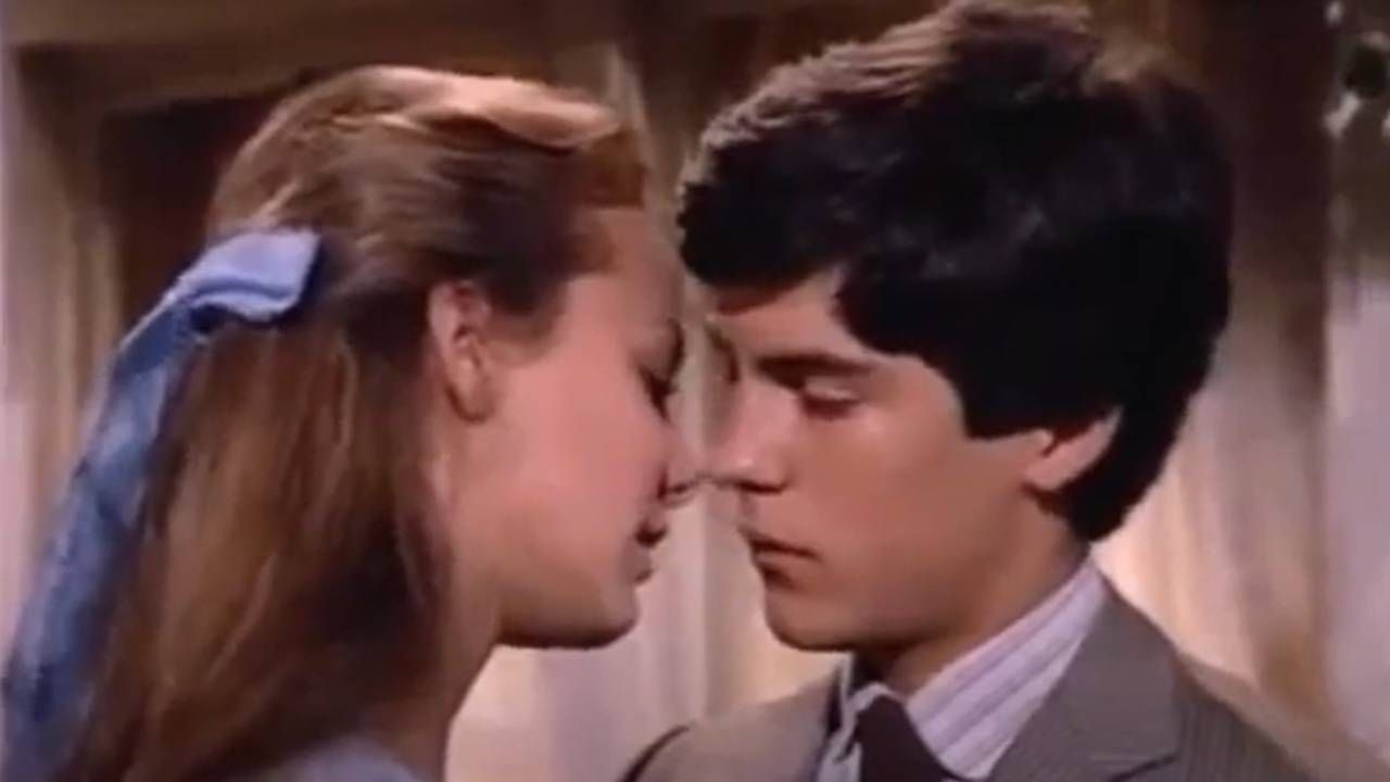 Michelle kisses Albert