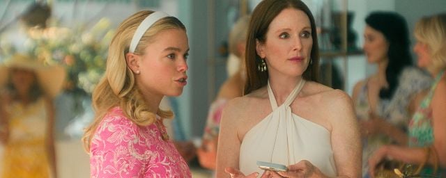 Milly Alcock e Julianne Moore