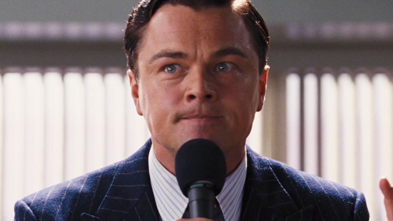 Cette scène est l'une des plus célèbres du Loup de Wall Street ! Et vous ne croirez jamais de qui DiCaprio s'est inspiré pour la jouer