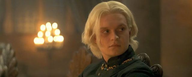 Aegon II Targaryen est l'actuel occupant du trône de fer