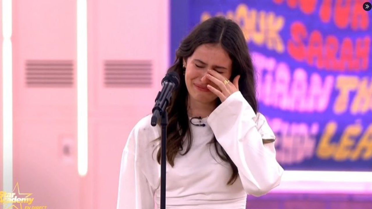 Star Academy : Jeanne en larmes après son évaluation, que s'est-il passé ?  - TV ACTU by AlloCiné