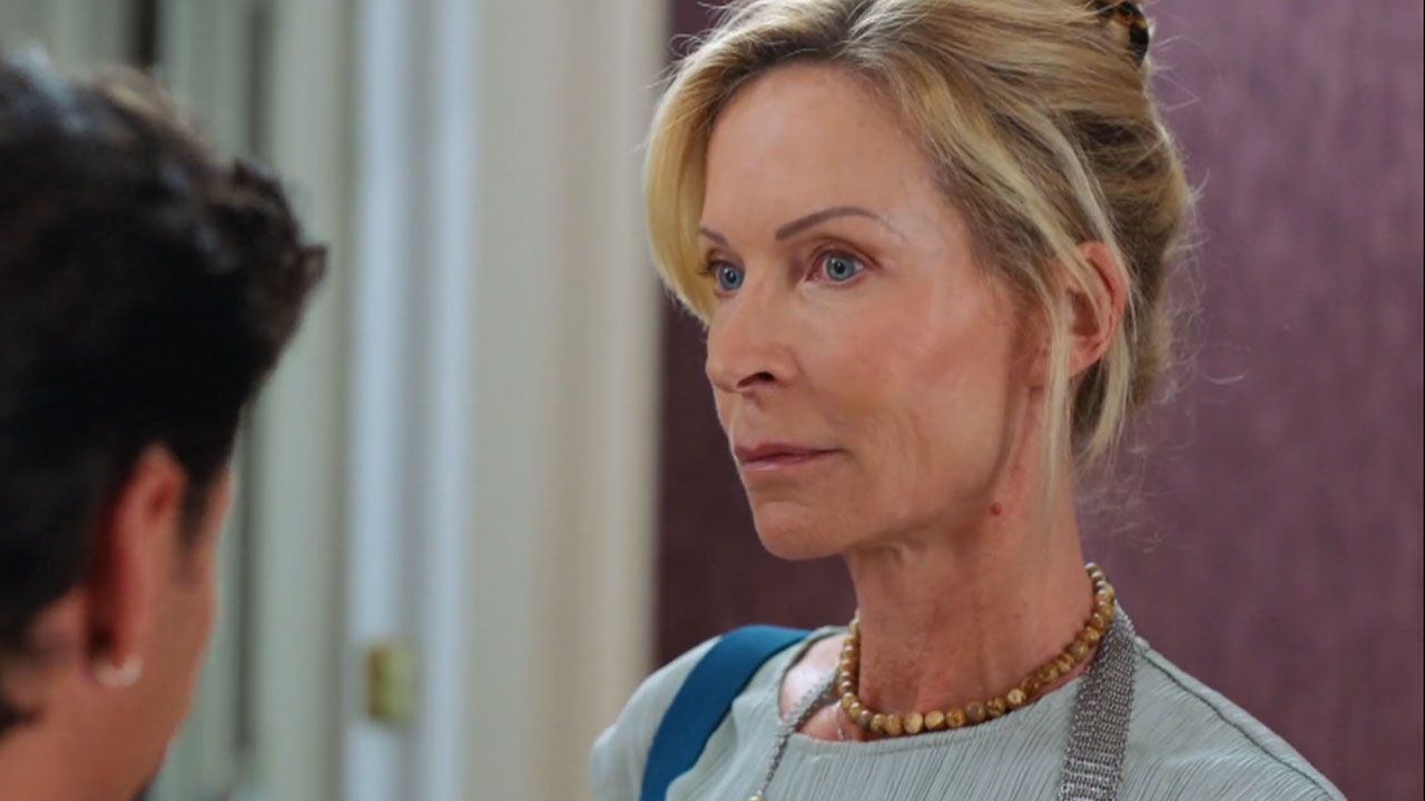 New Day: Surprise, Rebecca Hempton (Celini Plus Belle La Vie) arrives in the series!