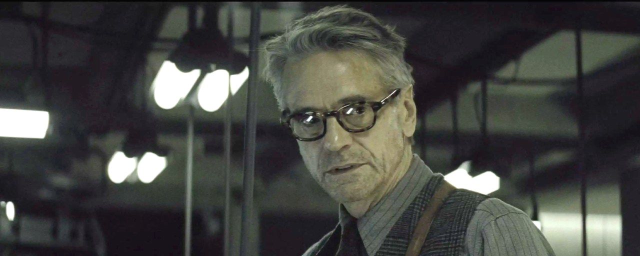 Jeremy Irtons dans Batman v Superman
