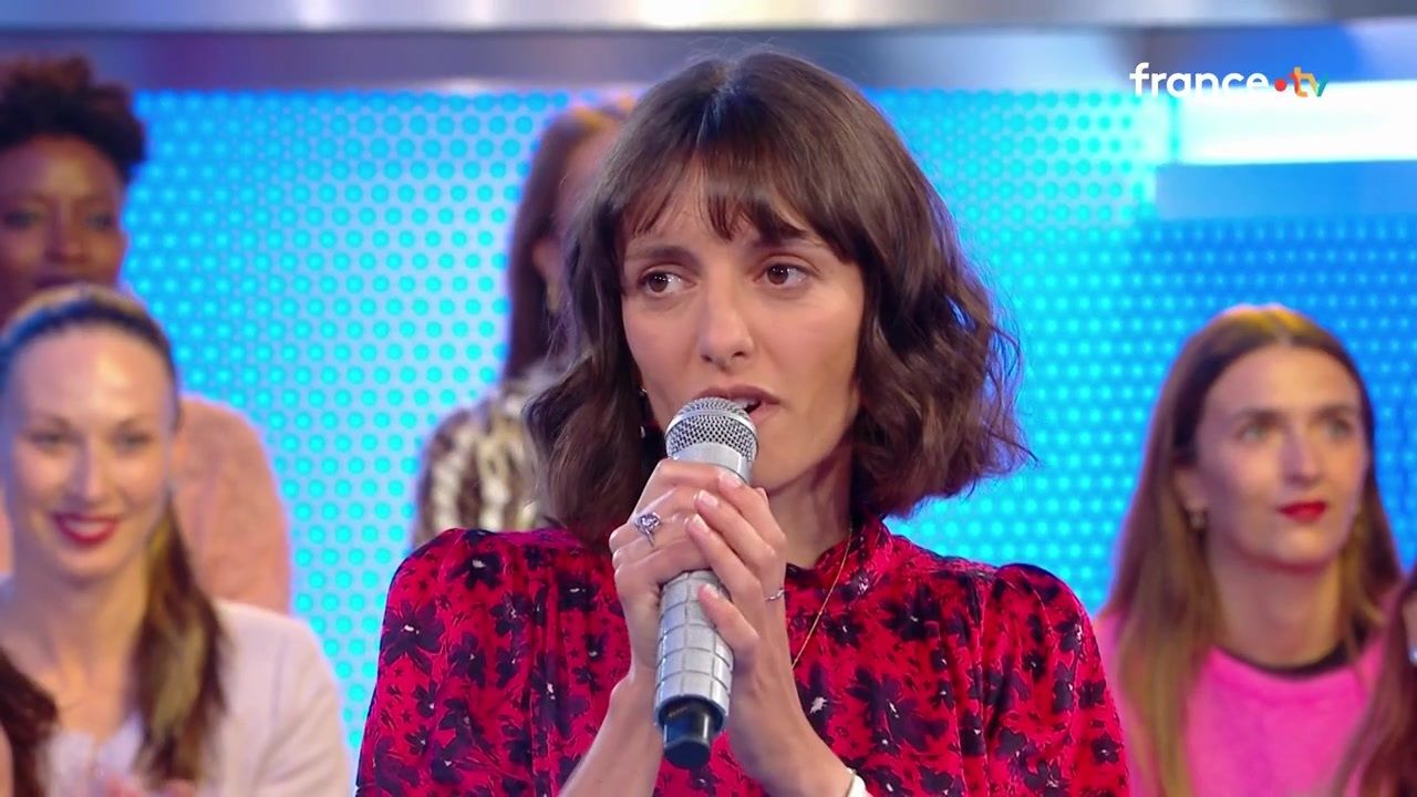 Exclu. N'oubliez pas les paroles : Ariane nous a dévoilé sa méthode de révision  pour les Masters et elle a un “code couleur” - TV ACTU by AlloCiné