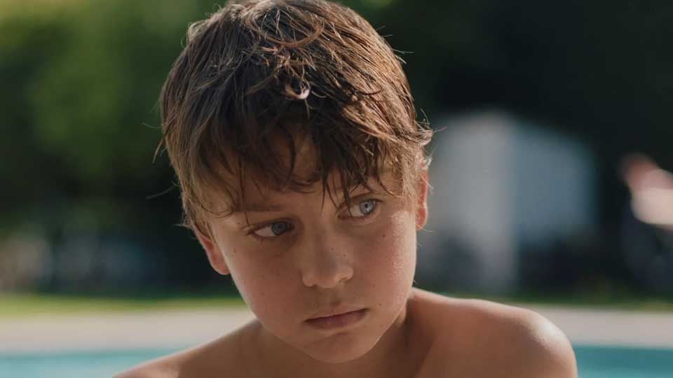 Trailer du film Young Hearts -  Young Hearts Bande-annonce VO STFR - AlloCiné