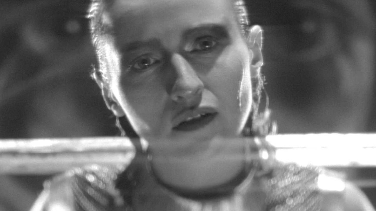 Christa Théret dans 