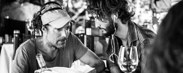 Nicolas Bedos et Pierre Niney sur le tournage de 