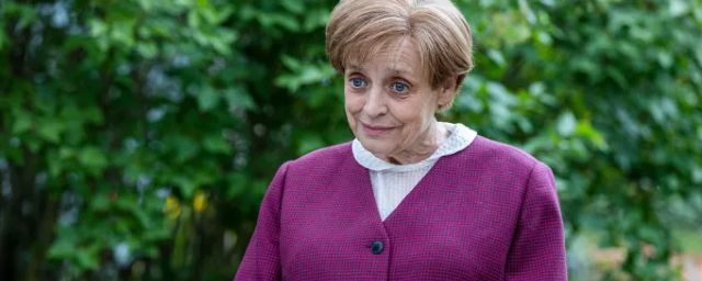 Katharina Thalbach dans “Miss Merkel”