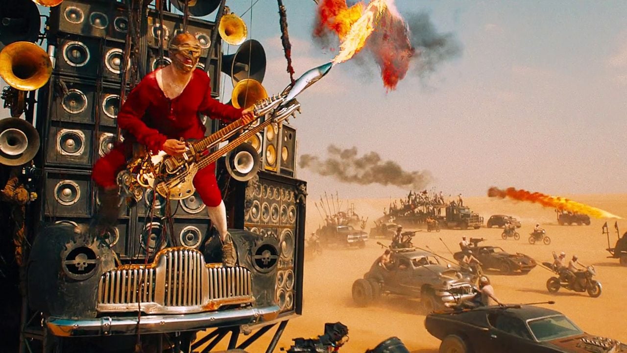Ce soir à la télé : personne n'a oublié ce guitariste lance-flammes dans ce film culte noté 4,4 sur 5