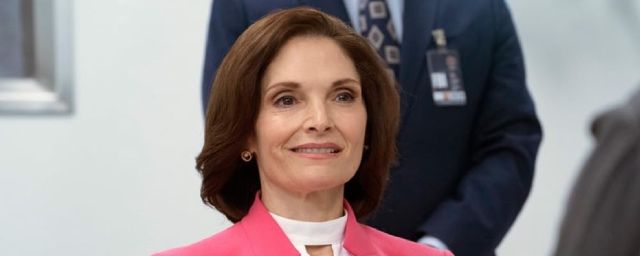 Mary Elizabeth Mastrantonio dans la série 