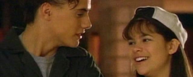 Johnny (Fab Filippo) et Erica (Andrea Nemeth)