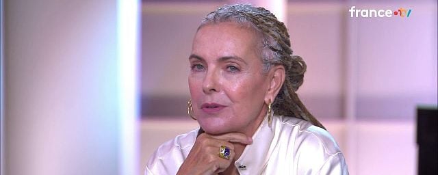 Carole Bouquet dans l’émission “C à vous”