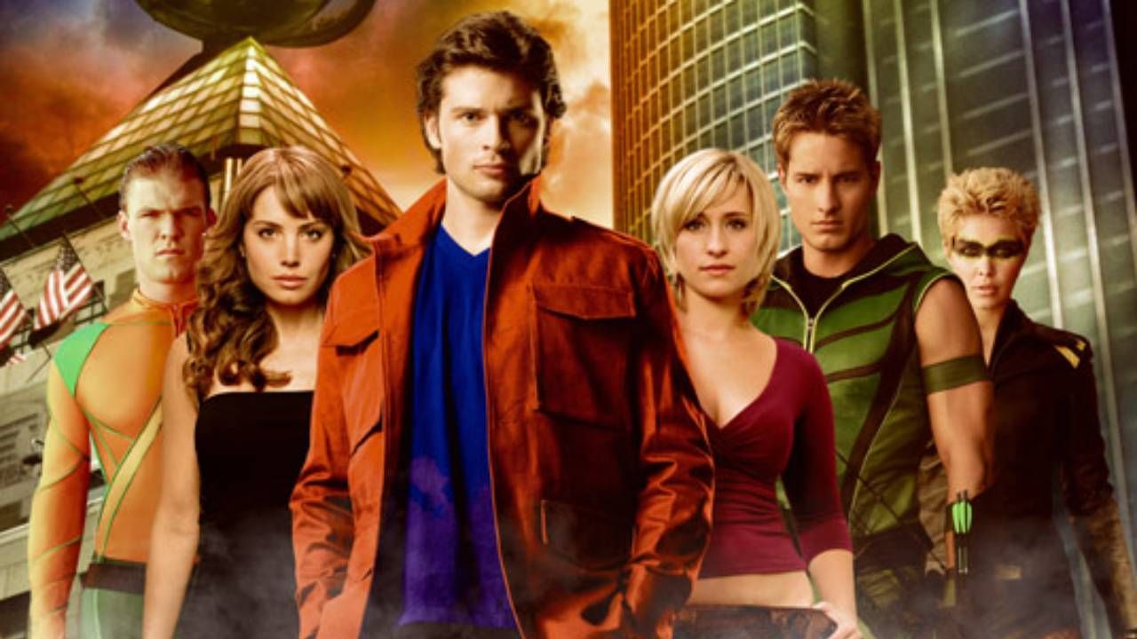 Alan Ritchson (à g.) dans 