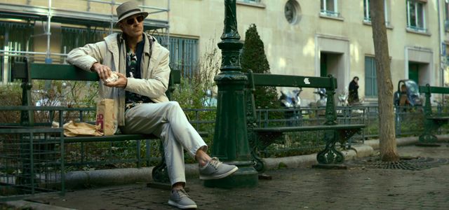 Le Tueur (Michael Fassbender, place de l'Estrapade)