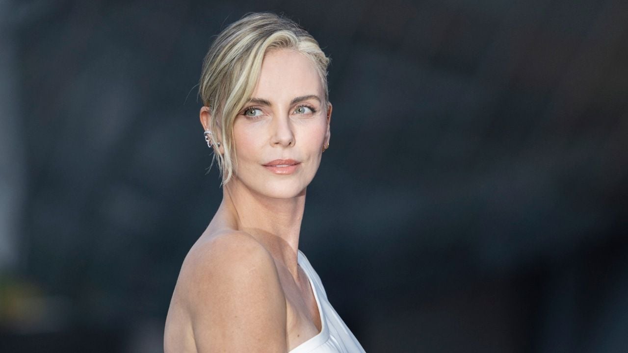 “What he did in this movie was just incredible”: According to Charlize Theron, this legendary actress largely deserved an Oscar for her performance 21 years ago “What he did in this movie was just incredible”: According to Charlize Theron, this legendary actress largely deserved an Oscar for her performance 21 years ago