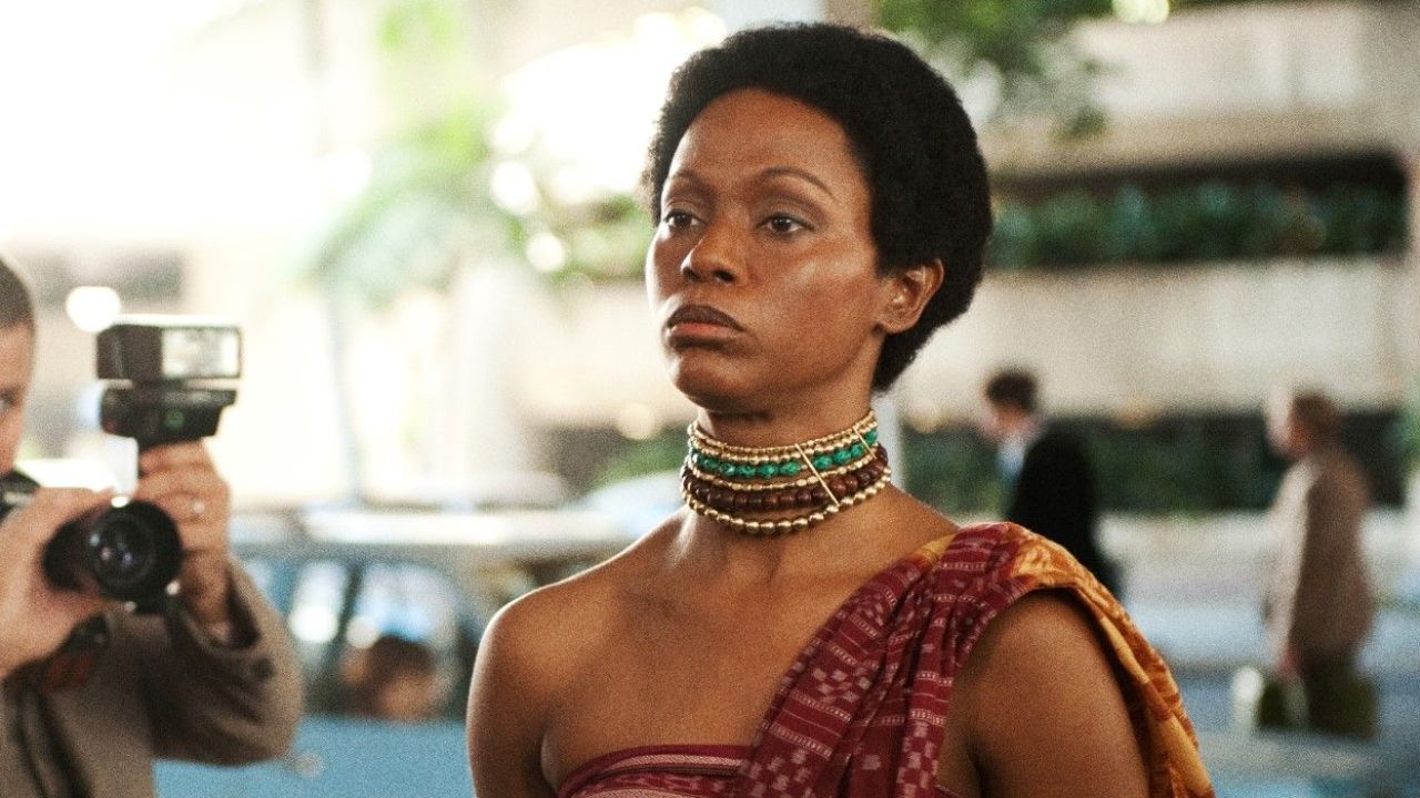 Zoe Saldana dans Nina