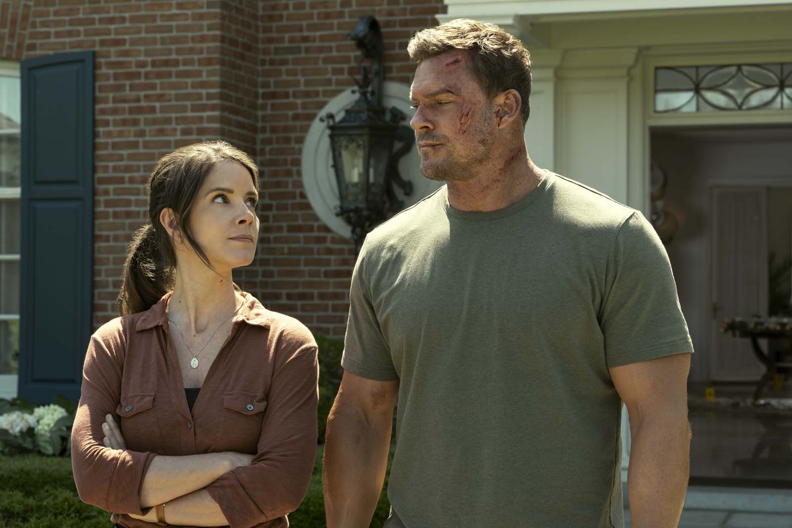 Photo de Sonya Cassidy - Photo Alan Ritchson, Sonya Cassidy - Photo 0