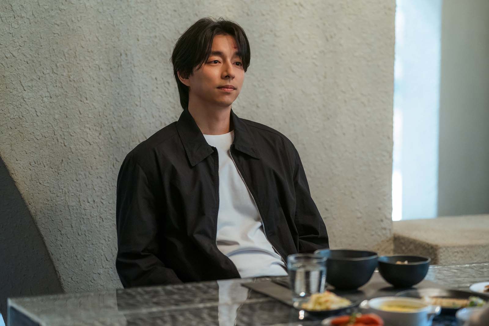 Pour seul bagage : Photo Gong Yoo - 1 sur 15 - AlloCiné