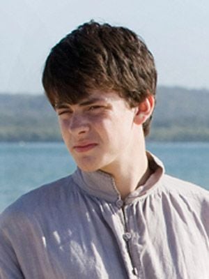 Skandar Keynes