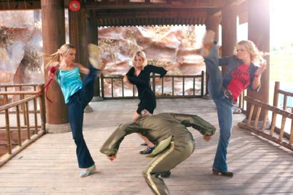 Photo de Sarah Carter - Dead or Alive : Photo Holly ...