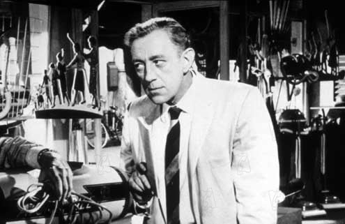 Photo De Alec Guinness - L'homme Au Complet Blanc : Photo Alec Guinness,  Alexander Mackendrick - Allociné