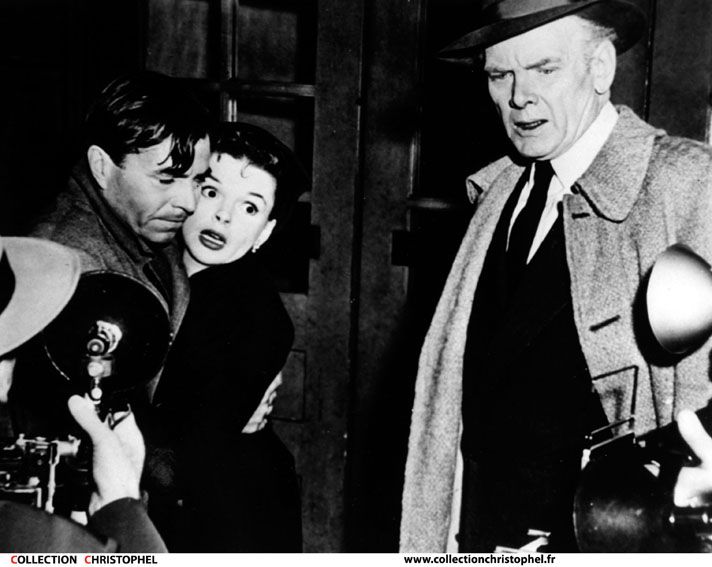 Judy Garland La Vie D Une étoile Photo de Judy Garland - Une Étoile est née : Photo Charles Bickford
