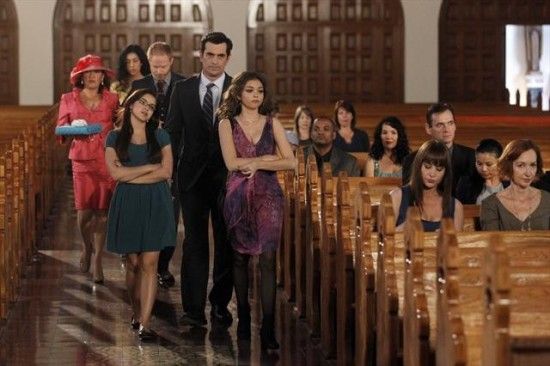 Photo de Elizabeth Peña - Modern Family : Photo Jesse Tyler Ferguson