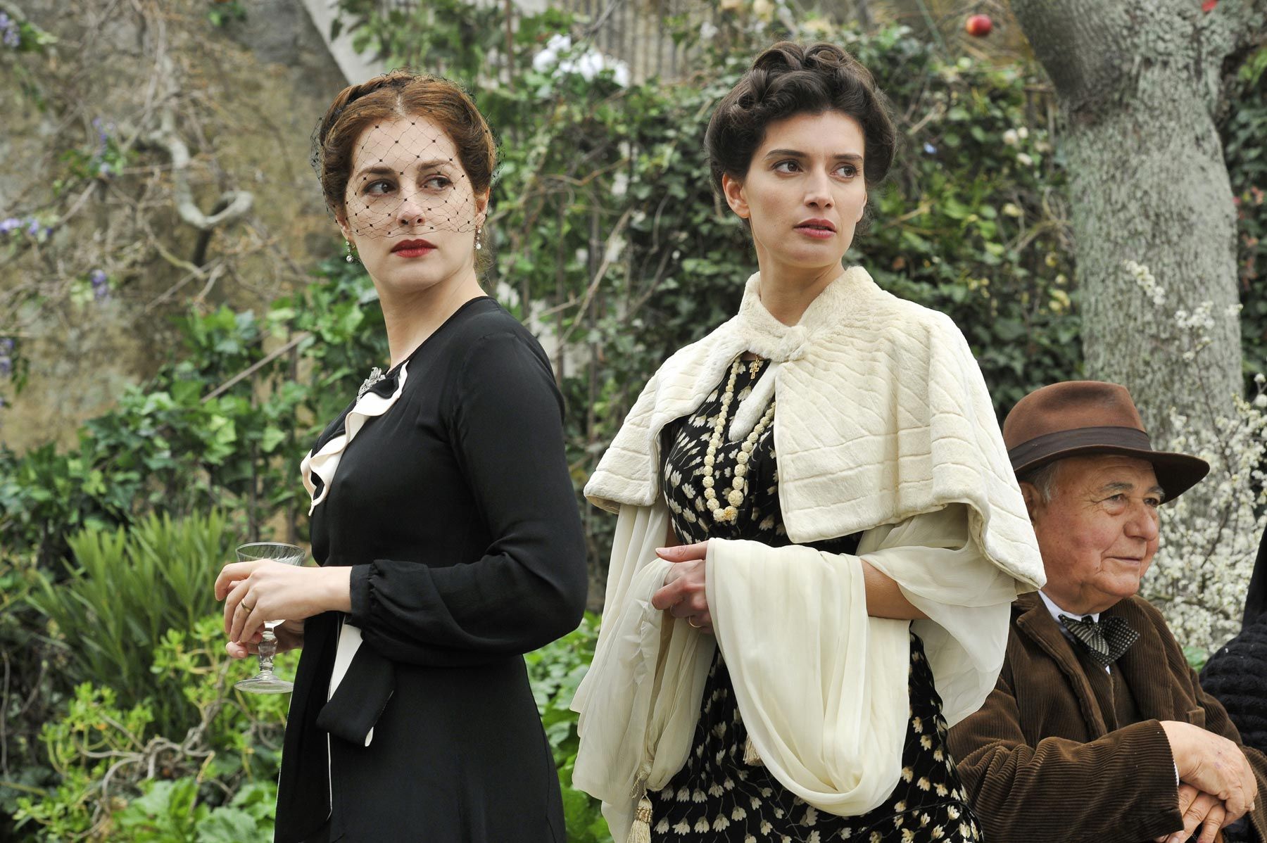 Qui Est Le Mari De Amira Casar Photo de Hélène Seuzaret - Les Héritières : Photo Amira Casar, Hélène