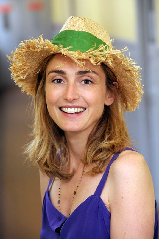 Photo de Julie Gayet Photo Julie Gayet Photo 102 sur 143 AlloCiné