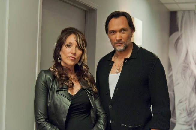 Films Et Séries Tv Avec Jimmy Smits Photo de Jimmy Smits - Photo Jimmy Smits, Katey Sagal - AlloCiné