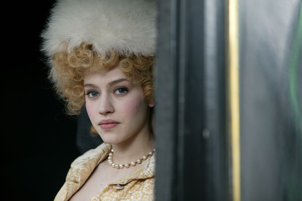 Séries Tv Avec Lou De Laâge Photo de Lou de Laâge - 1788 et demi : Photo Lou de Laâge - AlloCiné