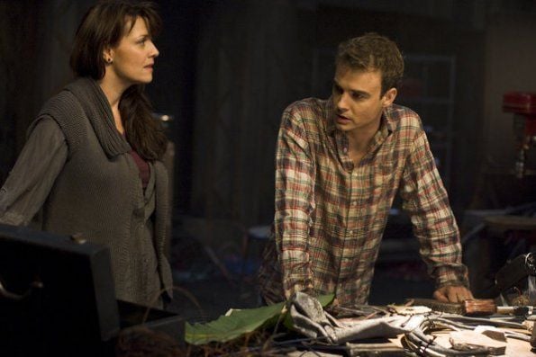 Plus Belle La Vie Saison 18 épisode 69 Sanctuary : Photo Amanda Tapping, Robin Dunne - 17 sur 69 - AlloCiné