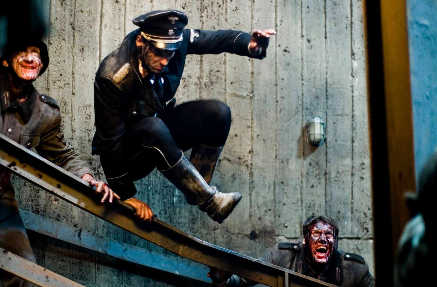 Photo du film War of the Dead Photo 4 sur 12 AlloCiné