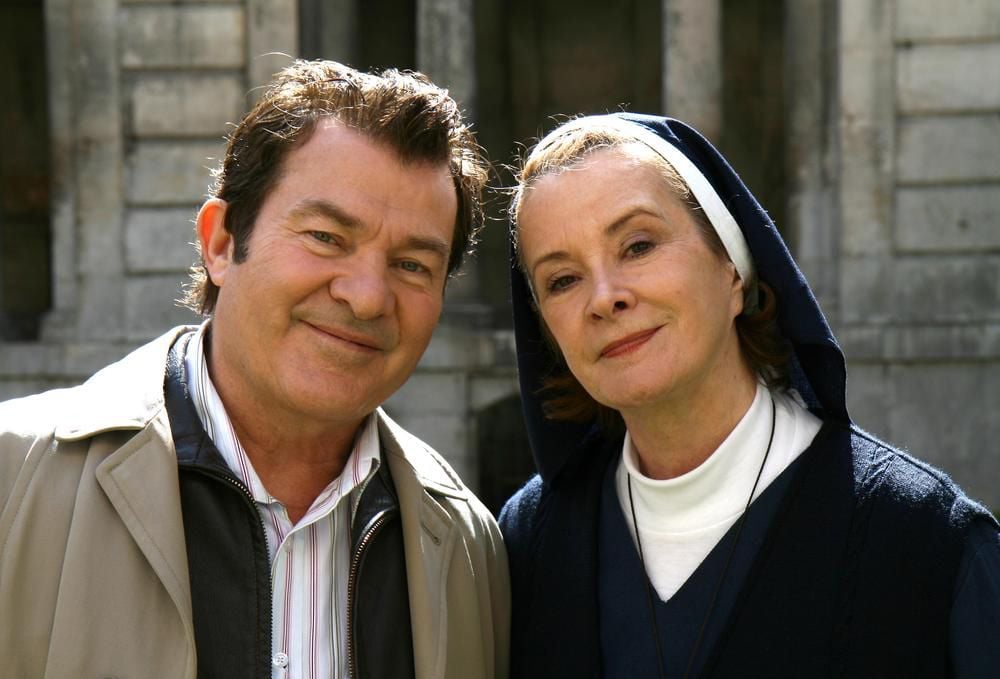 Dominique Lavanant Et Sa Soeur Jumelle Soeur Thérèse.com : Photo Dominique Lavanant, Martin Lamotte - 6 sur 29
