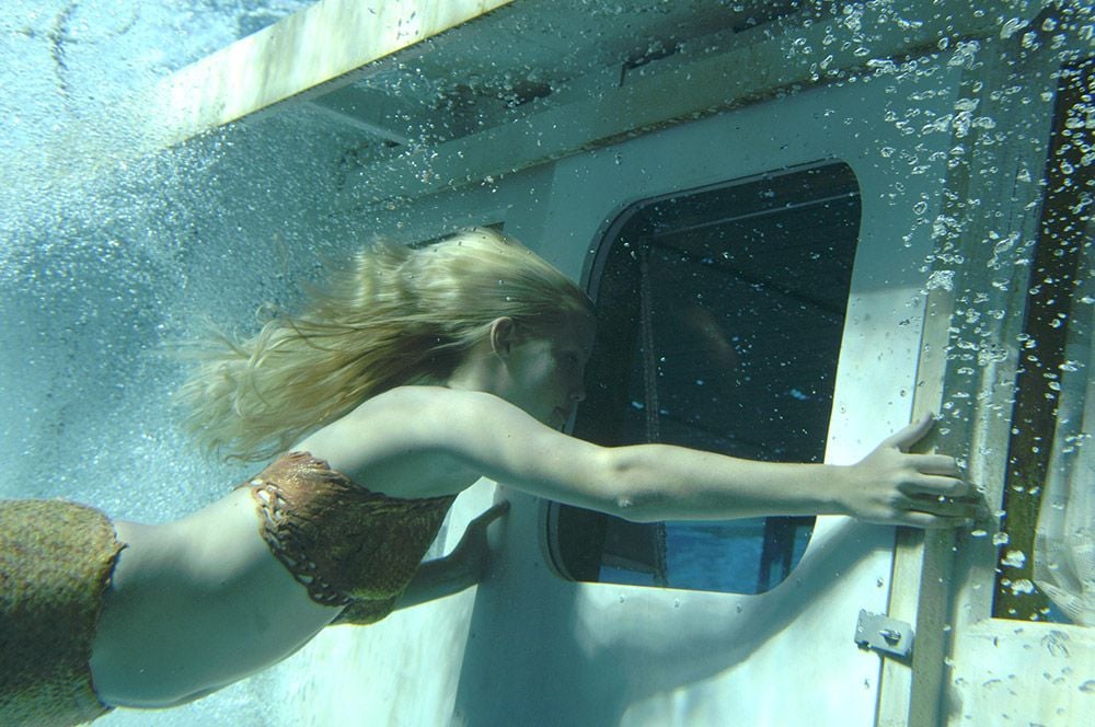 Snowfall Saison 2 Streaming H2O : Photo Claire Holt - 63 sur 128 - AlloCiné