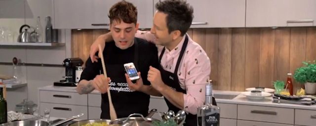 Xavier Dolan Cuisine Pompette Et Appelle Anne Dorval Buzz Video Allocine