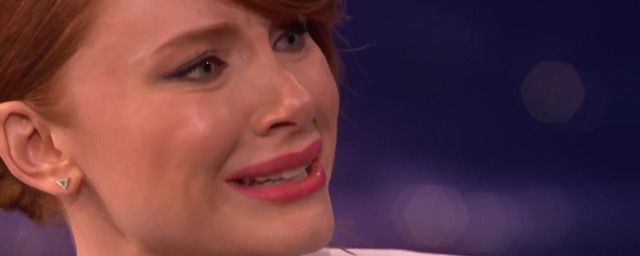 Bryce Dallas Howard émissions Et Séries Tv Bryce Dallas Howard peut pleurer sur commande : la preuve ! - Buzz