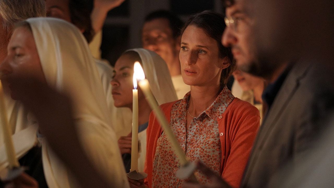 Films Et Séries Tv Avec Camille Cottin Les Eblouis avec Camille Cottin : "La dérive sectaire, c’est une