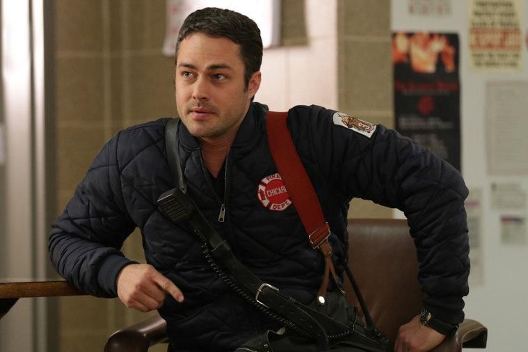 Films Et Séries Tv Avec Taylor Kinney Chicago Fire : Photo Taylor Kinney - 796 sur 1073 - AlloCiné
