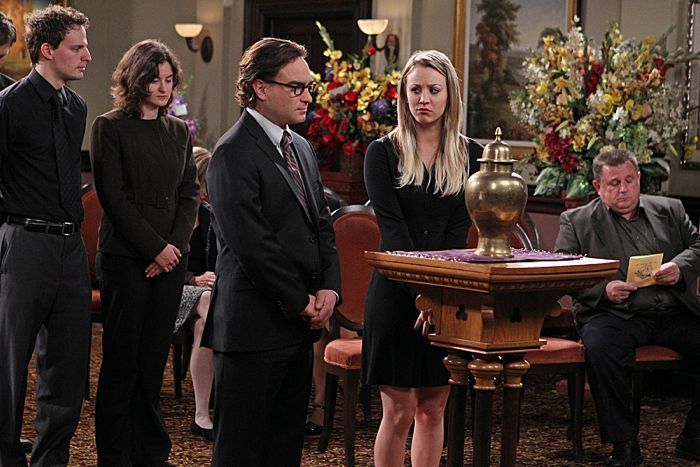 The Big Bang Theory : The Big Bang Theory : Photo Kaley Cuoco, Johnny ...