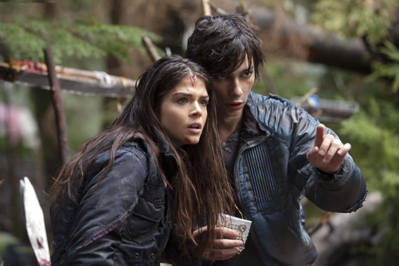 Photo De Marie Avgeropoulos Les 100 Photo Marie Avgeropoulos Devon Bostick Photo 85 Sur