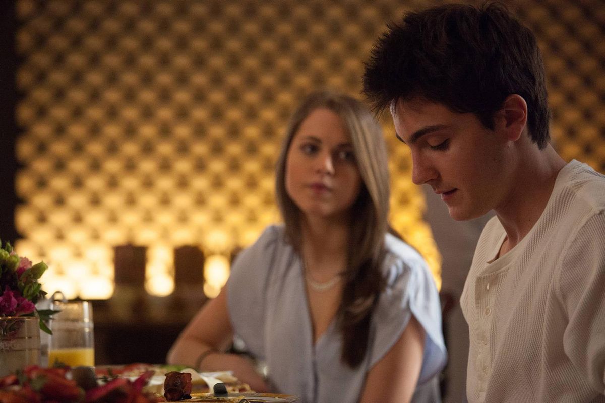 Photo de Noah Silver - Tyrant : Photo Anne Winters, Noah Silver - Photo 5  sur 10 - AlloCiné