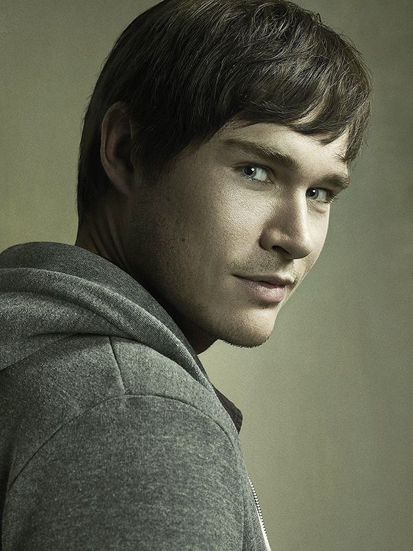 Sam Underwood AlloCiné