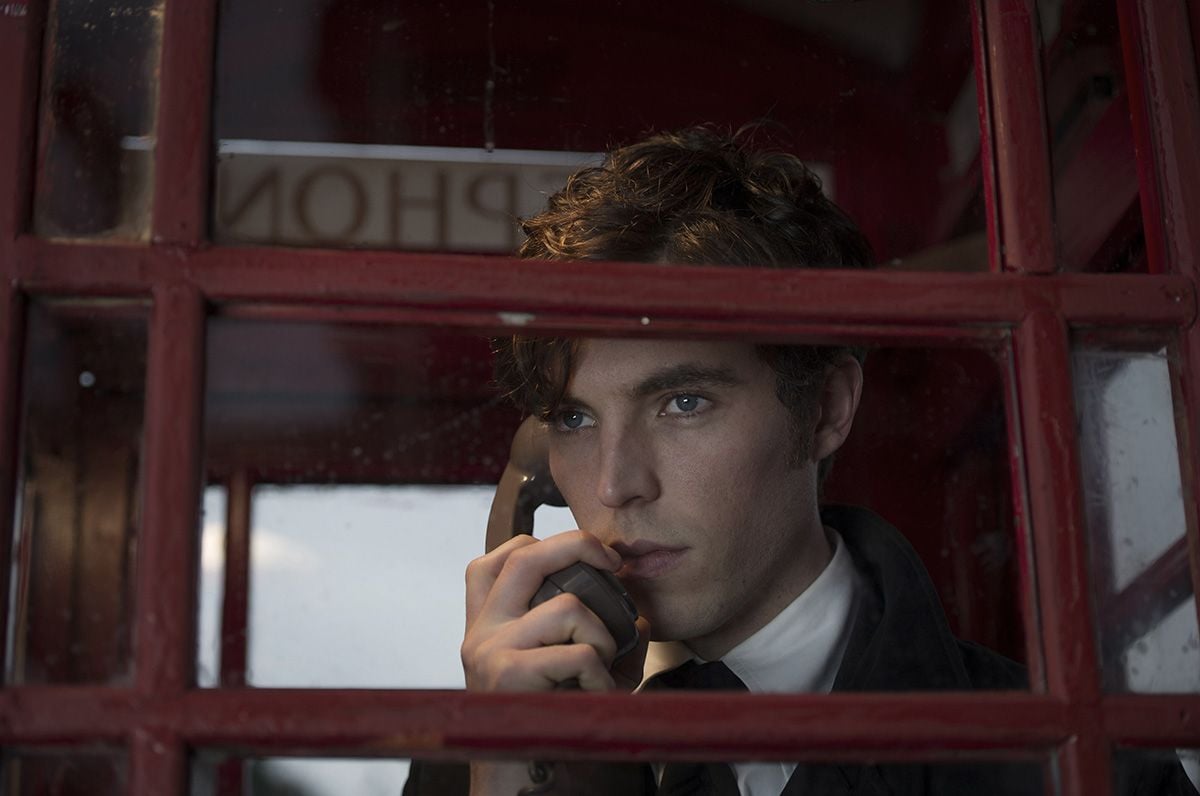 Photo de Tom Hughes Photo Tom Hughes Photo 38 sur 42 AlloCiné